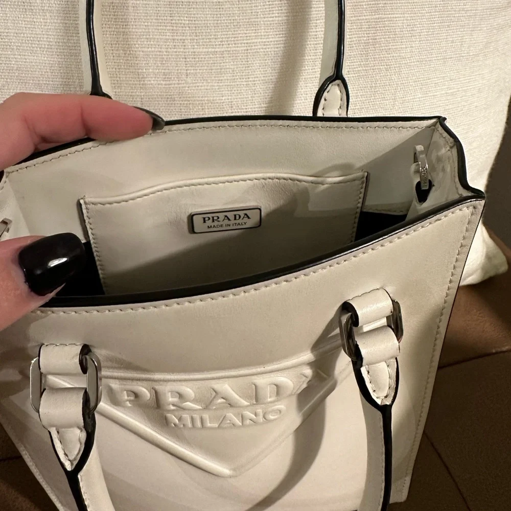 Prada white leather handbag authentic - Picture 6 of 10